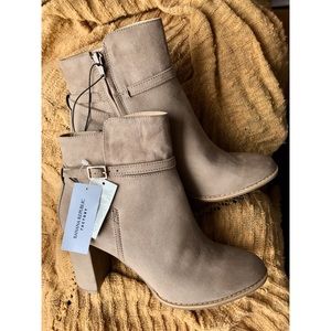 Banana Republic Nude Suede Vegan Booties